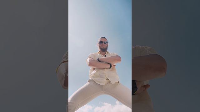 Что б поделиться водой, нужно сначала найти человека😎