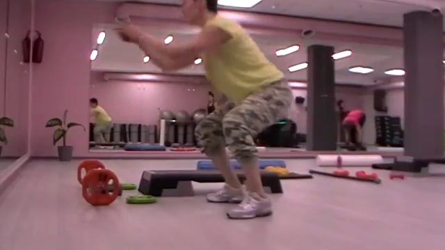 Присед с выпрыгыванием. Упражнения "CardioFit Workout"- семинар SFC смотреть онлайн