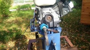 Двигатель болотоход - натяжка ремня