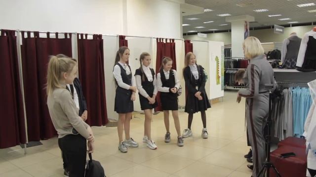 Подбираем образы для Школьной формы от Юниор Центр смотреть онлайн