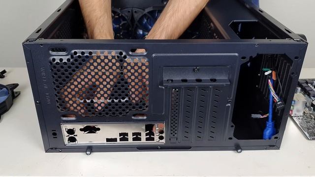 How to install motherboard IO plate / IO shield смотреть онлайн