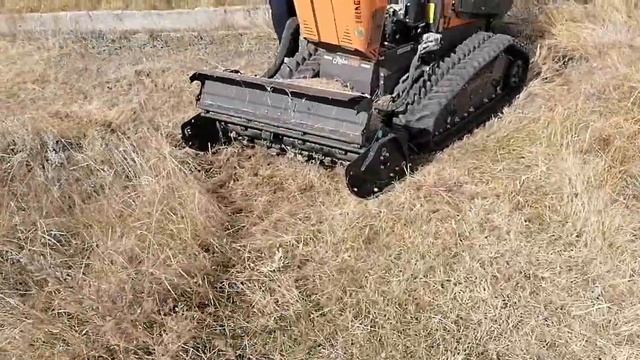 Косилка автоматическая (для склонов) . ENERGREEN Robo EVO 40 hp. на дистанционном управлении. смотреть онлайн