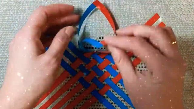 Снежинка объёмная двухцветная,цветной бумаги,поделка в детский сад,Новогодняя подвеска,DIY idea смотреть онлайн