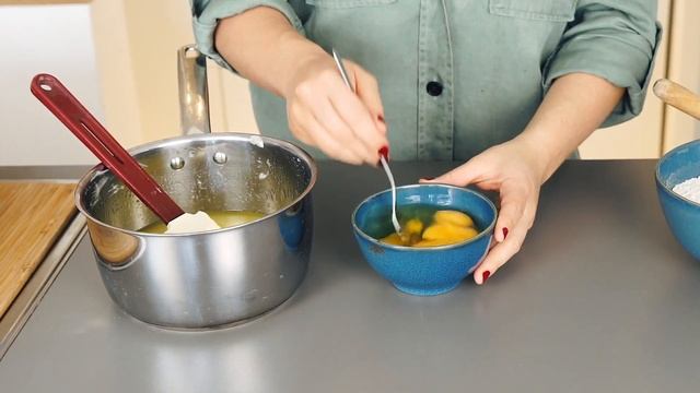 How To Make A Perfect Sponge Cake | Georgia's Cakes