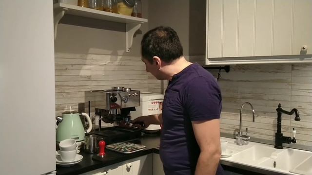 Взбивание молока в Lelit Anita 042 и Lelit Anna 041 смотреть онлайн