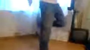 ЦЫГАНСКИЙ ПАРЕНЬ ОТБИВАЕТ ЧЕЧЁТКИ