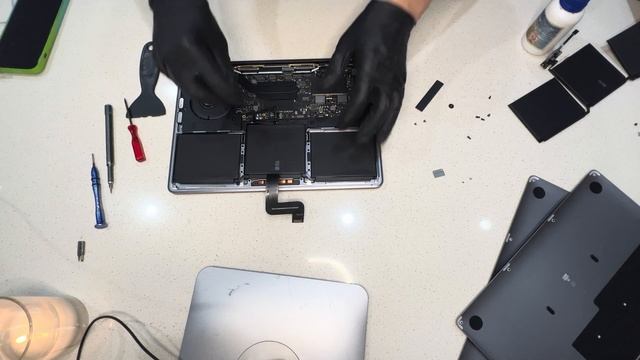 Replace Battery 2018-2019 MacBook Pro A1989/A2159 less than 5-min #apple смотреть онлайн