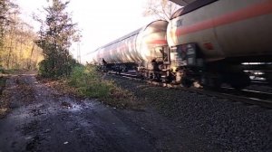 24 ноября 2023 г. электровоз с грузовым поездом грузовые вагоны цистерны