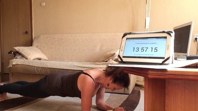 Планка для пресса - 4 минуты, но снова вмешался кот смотреть онлайн