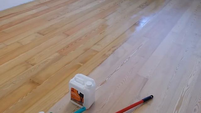 Лиственница под лаком. Текстура и рисунок смотреть онлайн