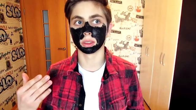 ПРОВЕРКА ЛАЙФХАКОВ | МАСКА ДЛЯ ЛИЦА ИЗ КЛЕЯ И УГЛЯ [Ostrov TV] (Остров) смотреть онлайн