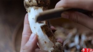 Beautiful chinese girl cooking mushroom soup| Asian Today TV ✅