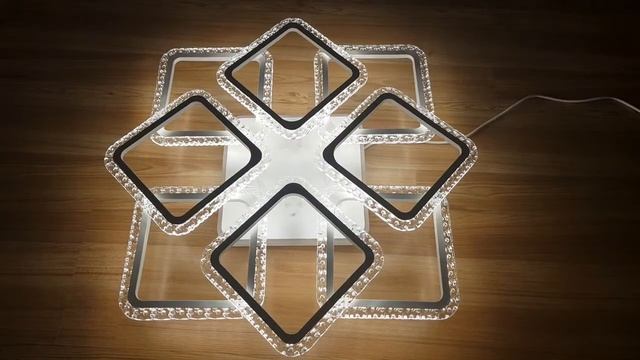 Светодиодная люстра 18029/8 WHT. смотреть онлайн