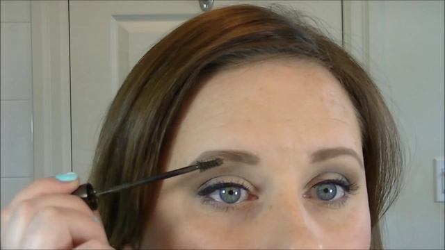 Benefit Cosmetics Gimme Brow Vs. Loreal Brow Plumper SMACKDOWN смотреть онлайн
