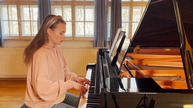 Khachaturian - Andantino - accompaniment смотреть онлайн