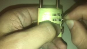 Вскрытие навесного кодового замка