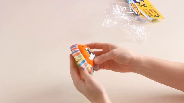 Развивающая игрушка для малышей "Браслет Львенок", первая игрушка малыша от компании Дельфин смотреть онлайн