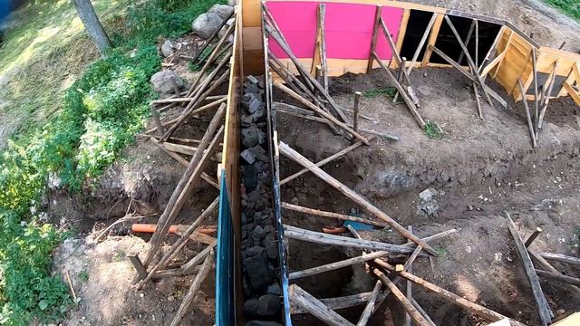 Renovating a 128 year old forgotten log cabin (part3) - new foundation смотреть онлайн