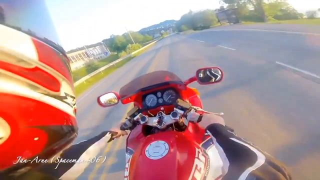 HONDA?? CBR 1000f got some gasoline смотреть онлайн