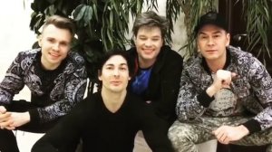 Михаил Игонин и группа "На-На" подарили женщинам "пальму"
