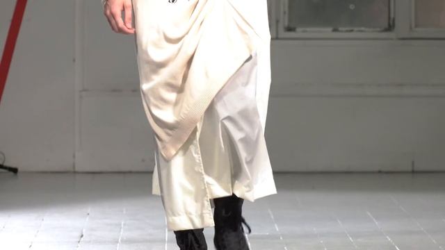 YOHJI YAMAMOTO pour homme S/S2020 смотреть онлайн
