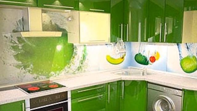 Маленькие угловые кухни вдоль окна, Варианты расположения. смотреть онлайн