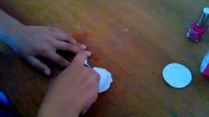 Как снять лак для ногтей без жидкости для снятия лака !