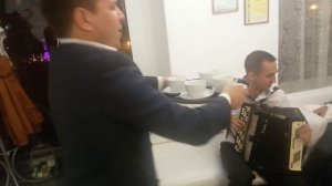 Гармонь поет Гармун сайрый баян rz