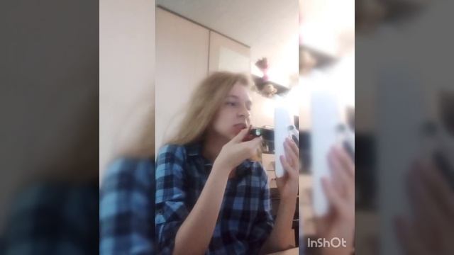 КАК КРАСИТЬ ЯРКОЙ ПОМАДОЙ ГУБЫ НЕ ВЫЗЫВАЮЩЕ??? смотреть онлайн