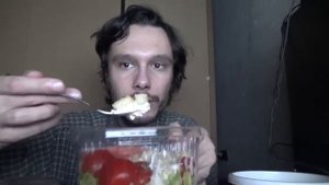 Салат Цезарь с семгой от Империи Пиццы