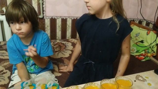 Как приготовить персиковое мороженное ? У бабушки внучата умеют делать все ? Фруктовое мороженное смотреть онлайн