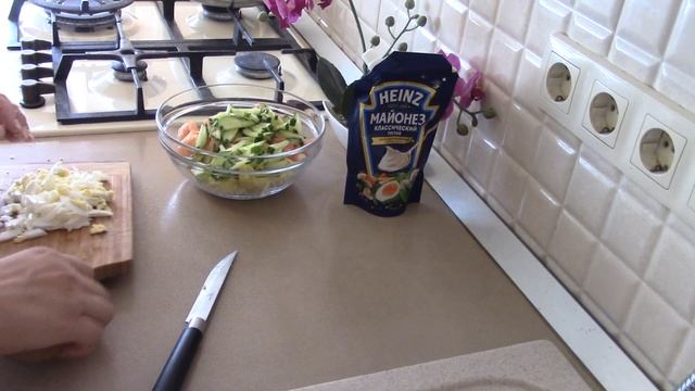 НОВЕНЬКИЙ САЛАТ К НОВОМУ ГОДУ С КРЕВЕТКАМИ смотреть онлайн