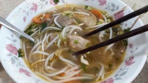 Vietnam food-BUN BO HUE-SINCE 1998-Street food