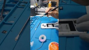 Как открутить винт со стёртыми гранями?? Лайфхак))