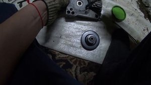 Замена шпильки крепления шины за 1 рубль и ТО цепной электропилы Интерскол пц-16/2000т