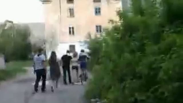 Выходцев ведёт свою пьяную девчонку домой=) смотреть онлайн