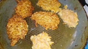 ЧТО ПРИГОТОВИТЬ ИЗ ТЫКВЫ ? Драники (деруны) из тыквы с фаршем. Чесночная тыква