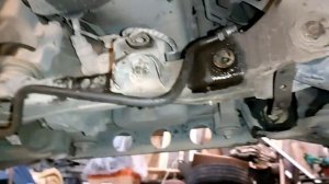 Как снять рулевую рейку на Toyota Hilux Surf KZN185 1KZ-TE/ Prado 95