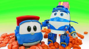 Машинки Грузовичок Лева и Роботы-поезда. Истории игрушек. Развивающее видео: собираем пазлы