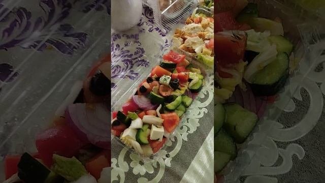 Лень готовить...Салаты очень красивые, но, главное, вкусные!