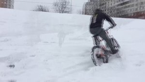 Шипование велосипедных покрышек саморезами.