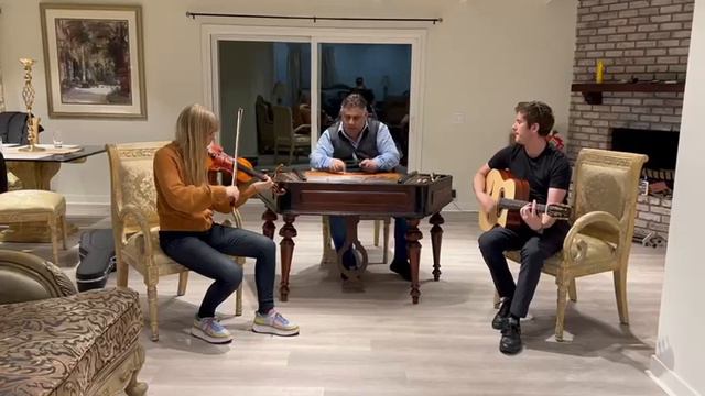 George Miu Cimbal  Luanne Homzy violin Tommy Davy guitar
