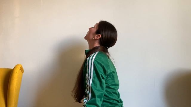 Заботимся о своем здоровье: разминка на рабочем месте смотреть онлайн