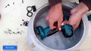 Makita 12 V Cardless Drill 6281D - 6271D Restoration / How to disassemble Makita 6281d 12V Drill