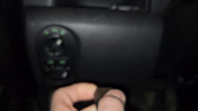 Не включается ближний свет,либо он  не выключается.Лада гранта.2024 смотреть онлайн