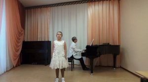 Проценко Екатерина_9 лет муз И. Хрисаниди, сл. М. Бородицкой .Про длинные косы