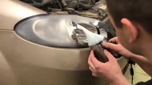 Полировка фар паром. Восстановление оптики.