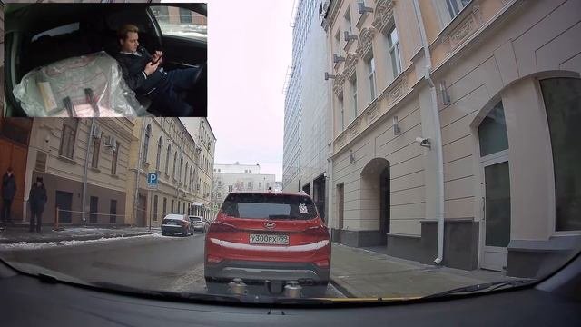 Москва/Парковка/Охрана пыталась прогнать меня с парковки, но у них ничего не получилось.