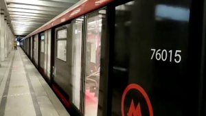 Поезд Москва 2020 на станции Академическая