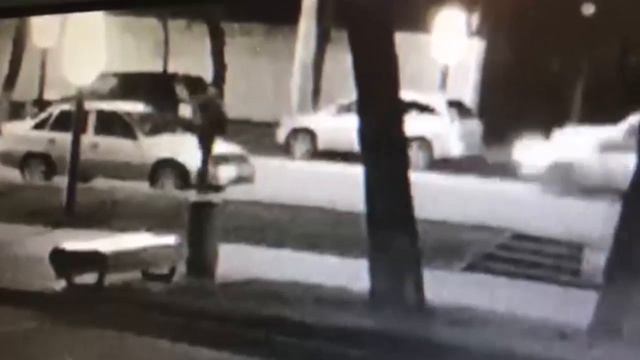 Полиция задержала автовора, снявшего зеркало с автомашины Дмитрия Баландина в Алматы смотреть онлайн